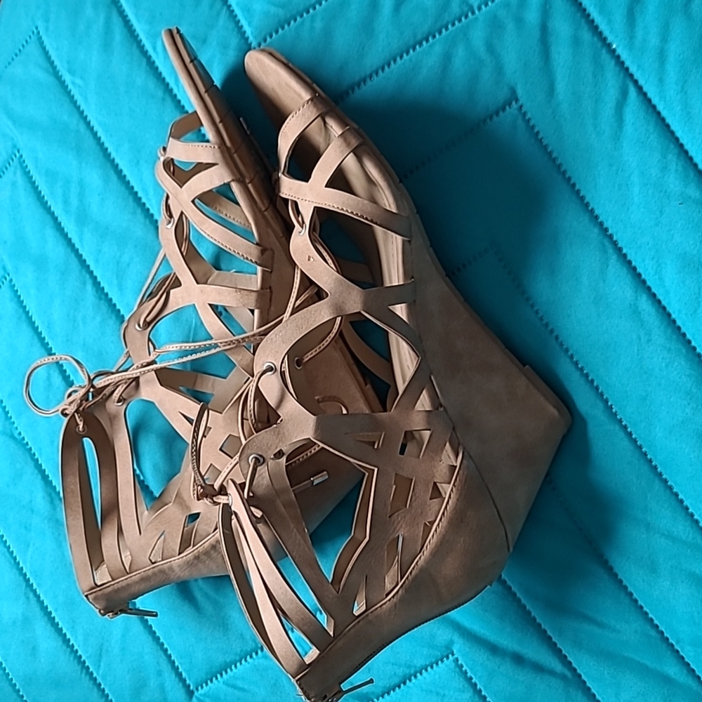 Wedge sandals